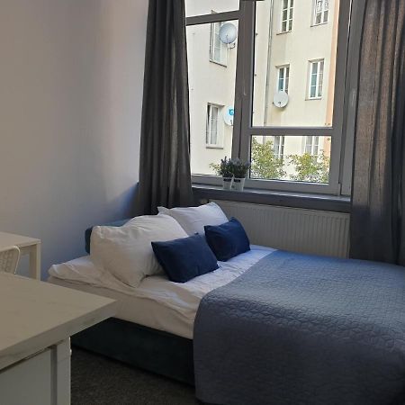 Unit Warsaw Room In Hostel Solec50 By Metro Station Centrum Kopernika Elektrownia Powisle Stadion Narodowy Eksteriør bilde